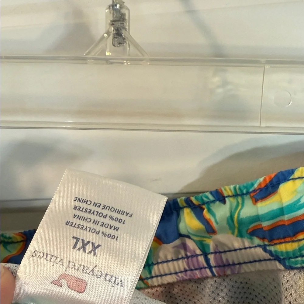 Vineyard Vines Colorful Floral Shorts XXL